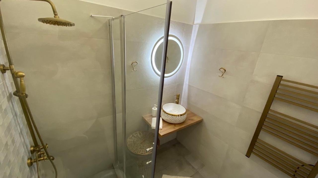 Patras Golden Suite Экстерьер фото